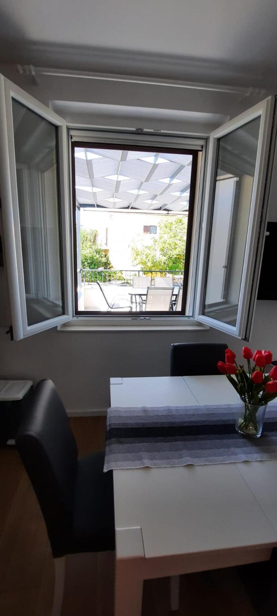 Beach Apartment Kate With Sea View, Balcony And Parking, Murter, Dalmatia 外观 照片