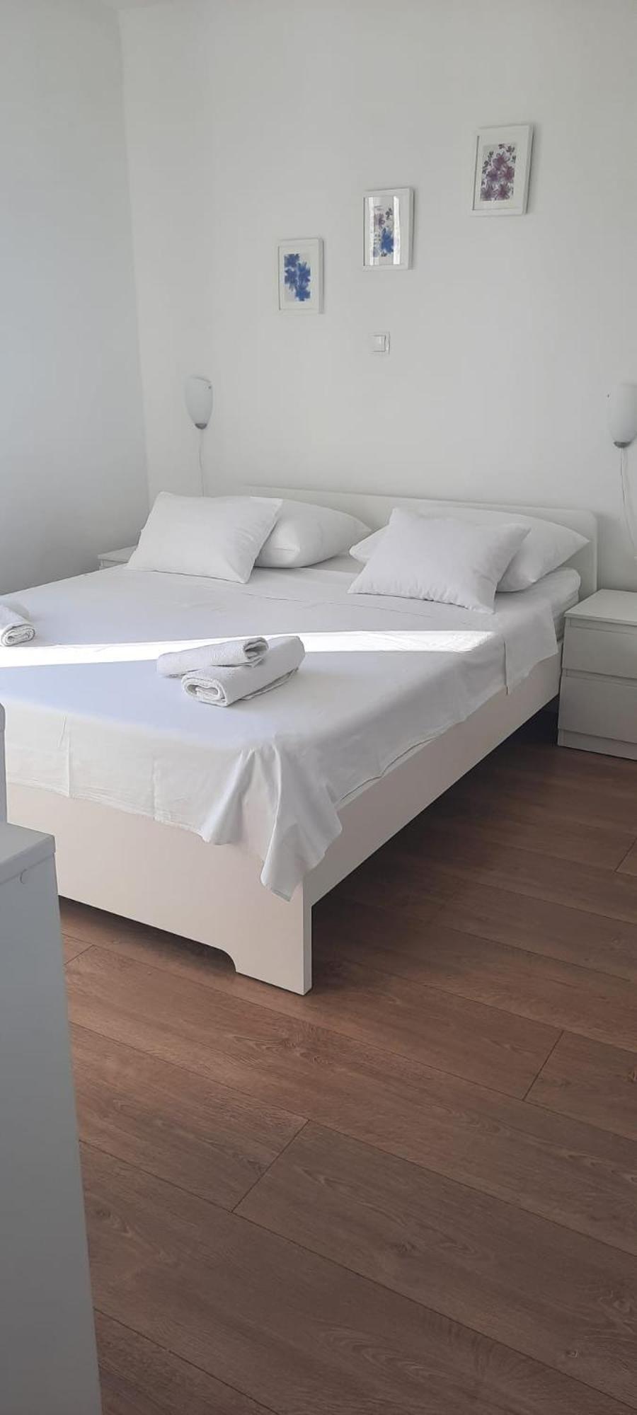 Beach Apartment Kate With Sea View, Balcony And Parking, Murter, Dalmatia 外观 照片