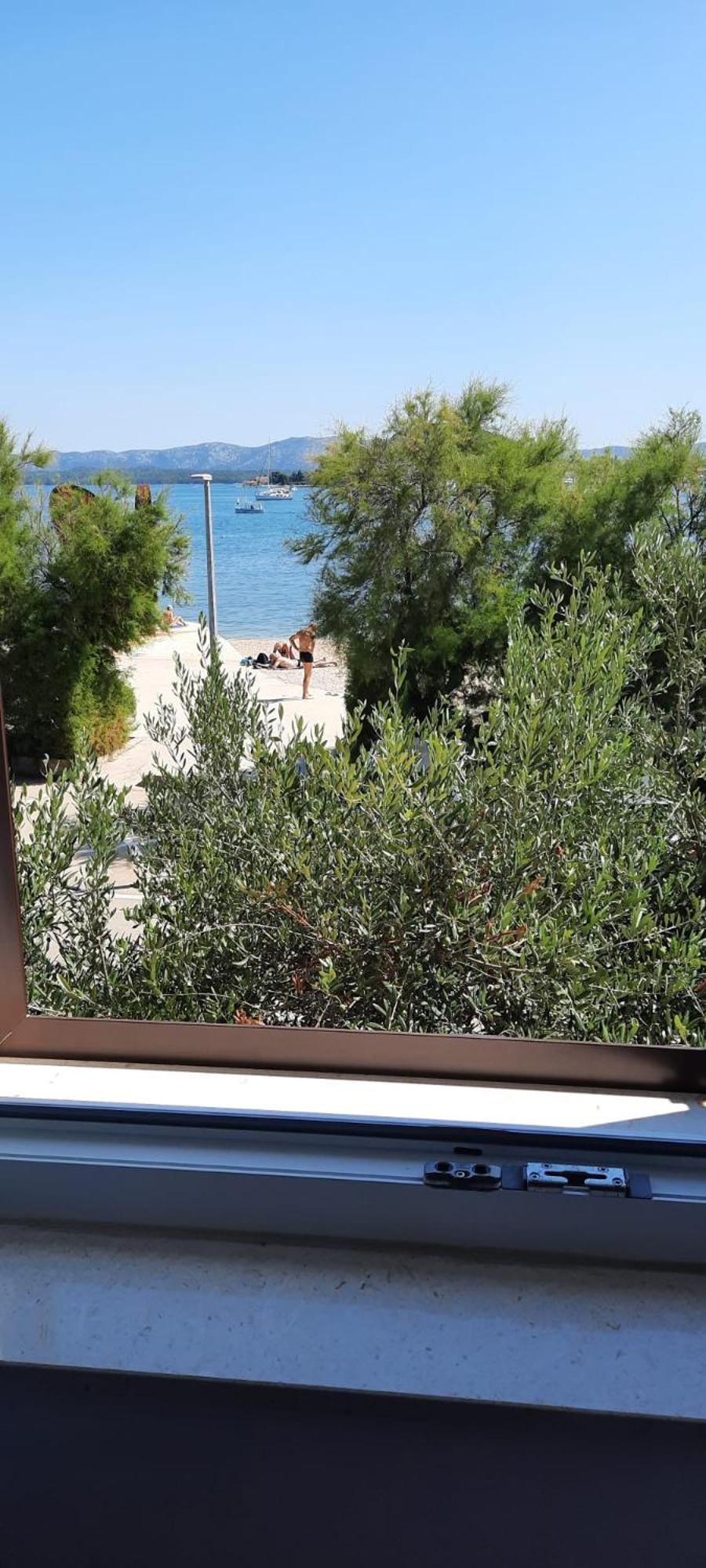 Beach Apartment Kate With Sea View, Balcony And Parking, Murter, Dalmatia 外观 照片